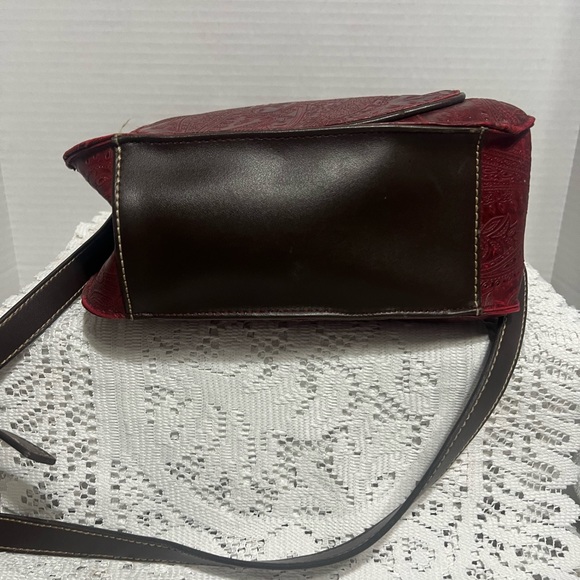 Relic quality brand crossbody purse - Picture 4 of 6